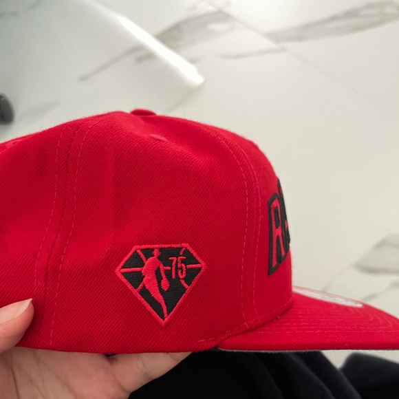 Toronto Raptors 75th Anniversary Hat - Picture 3 of 7